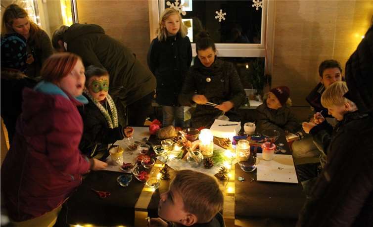 Das Lichterfest stimmte nicht nur die Besucher auf die kommende Adventszeit ein. privat