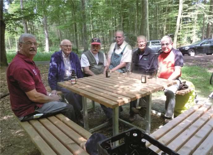 Das Limes-Team (von links): Karl-Fred Becker, Josef Stehr, Dr. Bernd Paulus, Heinz Merz, Adolf Zils und Dr. Joachim Bartl aus Lautertal im Odenwald. Nicht auf dem Foto: Leo Evers, Bruno Sauerborn, Bruno Hommer, Hans-Richard Syré und Hans-Josef Kohl.privat