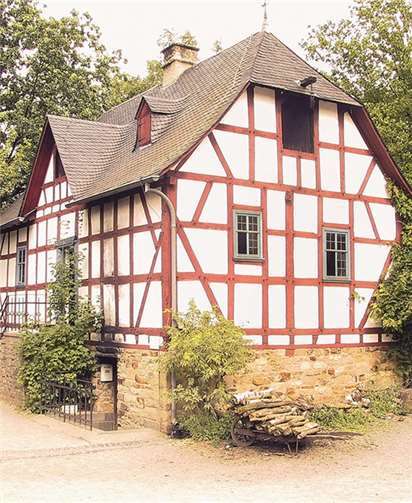 Das Löhndorfer Backhaus im Freilichtmuseum Kommern. HG
