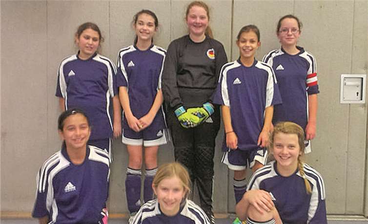 Das Mädchenteam des RGD räumte ab beim Fritz Walter-Cup Turnier 2014. privat