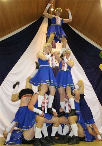 Das Männerballett No Maám aus Reifferscheid hat wieder einen intensiven und anspruchsvollen Tanz auf die Beine gestellt.privat