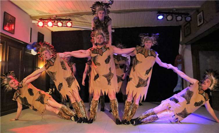 Das Männerballett der KFK Schälsjer eV präsentierten den „König der Löwen“ Fotos: privat