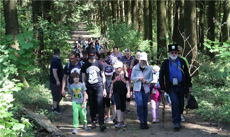 Das Märchen "Hans im Glück" war Grundlage der vielfältigen Aufgaben und Herausforderungen, die die Kinder auf der Wanderung zu leisten hatten. privat