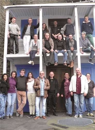 Das Märchenensemble und Technikteam der Burgfestspiele. Stadt Mayen