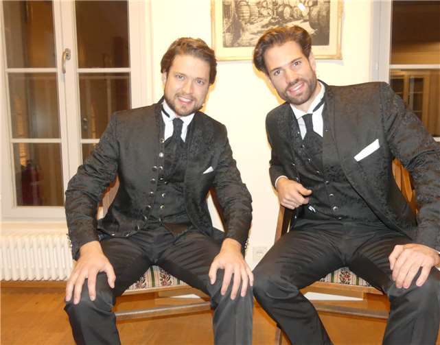 Das Magier-Duo „Golden Ace“ mit Alexander Hunte und Martin Kösterpräsentierte eine „zauberhafte“ Bühnenshow.