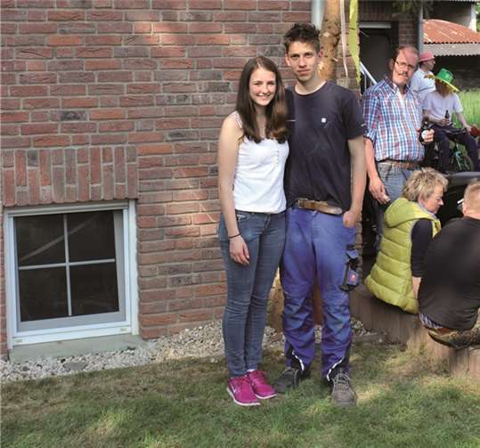 Das Maikönigspaar Annika Kriechel und Rene Bubacz freuen sich auf das Fest und viele Besucher. privat