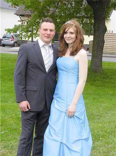 Das Maikönigspaar: Stefanie Beck und Kevin Blum. privat