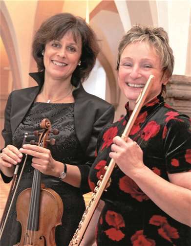 Das Mainzer Kammerorchester spielt in Remagen unter anderem mit Konzertmeisterin Susanne Stoodt (Violine) und Solistin Renate Kehr (Flöte). privat