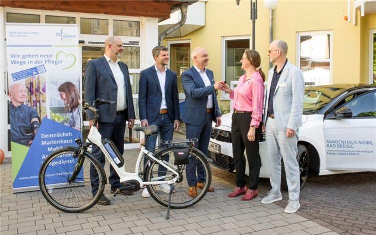 Das Marienhaus Seniorenzentrum St. Josef Bad Breisig geht in der Pflege neue Wege und eröffnet einen ambulanten Pflegedienst: Marienhaus Mobil.  Foto: Joachim Gies