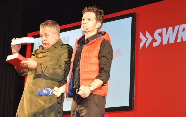 Das Marken-Comedy-Duo von SWR3 nahm Mode, Medienwelt und vieles mehr auf die Schüppe. AB