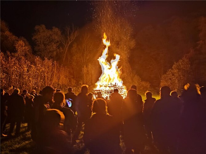 Das Martinsfeuer in Bandorf Foto: SPS
