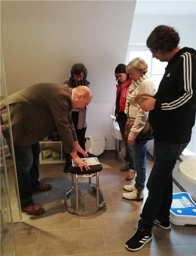 Das Medi-Haus bietet die Möglichkeit unter Realbedingungen technische Hilfsmittel auszuprobieren und wertvolle Erfahrungen zu sammeln.