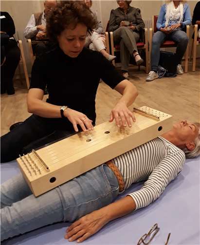 Das MiniHarmoChord wird für die Begleitung genutzt.Foto: privat