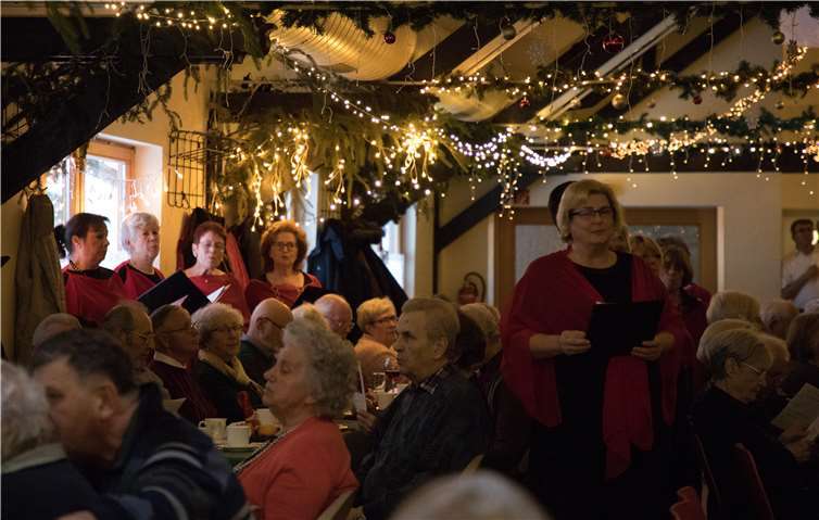 Das Mitsingkonzert wurde gerne von den Gästen angenommen.