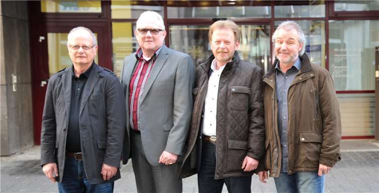 Das Andernacher Moderatorenteam stellt sich vor Das Moderatoren-Team stellt sich vor (v.li.n.re.): Rüdiger Schäfer, Ehrenamtsbeauftragter der Stadt Andernach, Albrecht Schmitz, Axel Bauer und Wolfram Richter. privat
