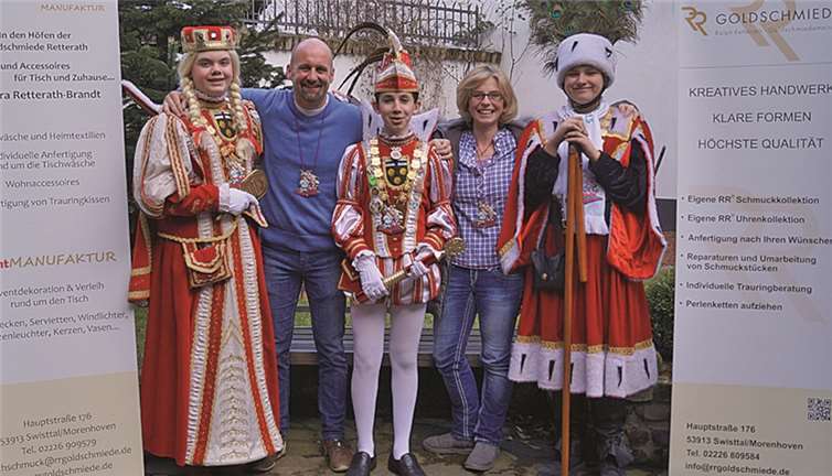 Das Morenhovener Kinderdreigestirn in der Goldschmiede Retterath.privat