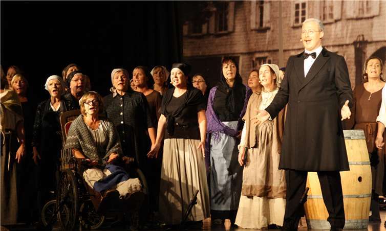 Das Musical-Team brachte die Idee von Friedrich Wilhelm Raiffeisen eindrucksvoll auf die Bühne. Marcelo Peerenboom