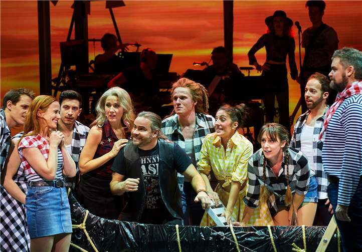 Das Musical verspricht Spaß, Stimmung und grandiose Unterhaltung mit den größten Petry-Hits. Foto: Hardy Mueller