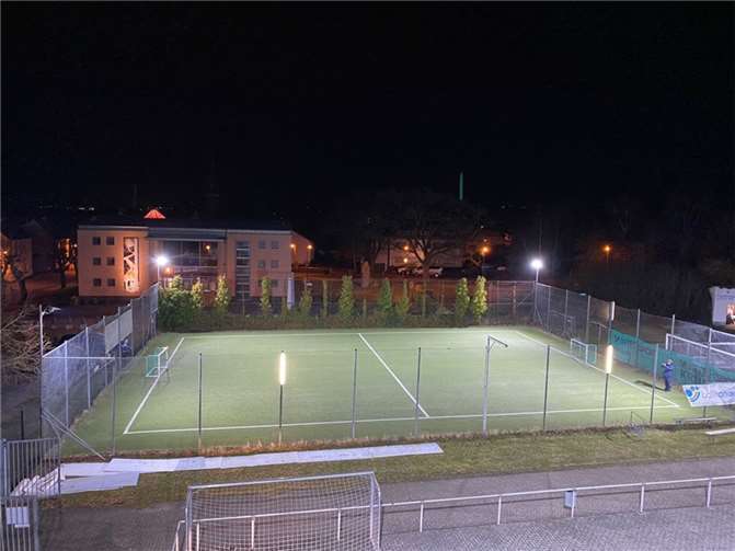 Das MyPrintShop Stadion an der Brauerstraße in Mendig wurde auf LED-Beleuchtung umgerüstet.  Fotos: Bernd Krayer