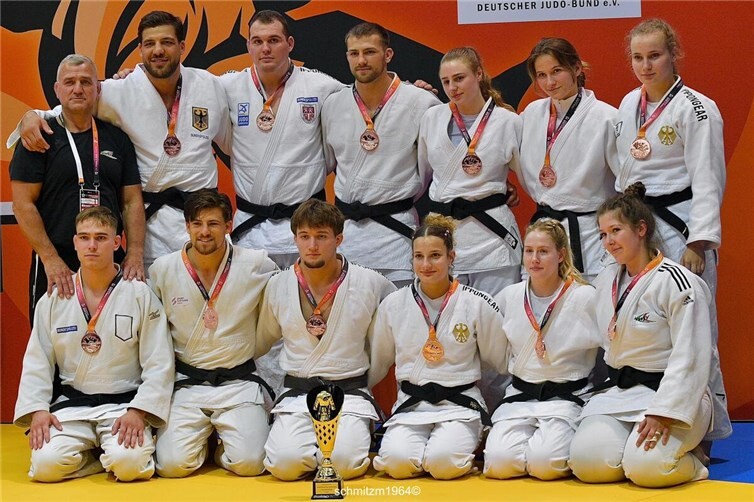Das NRW-Mixed Team mit Landestrainer Eddie Mattjas
