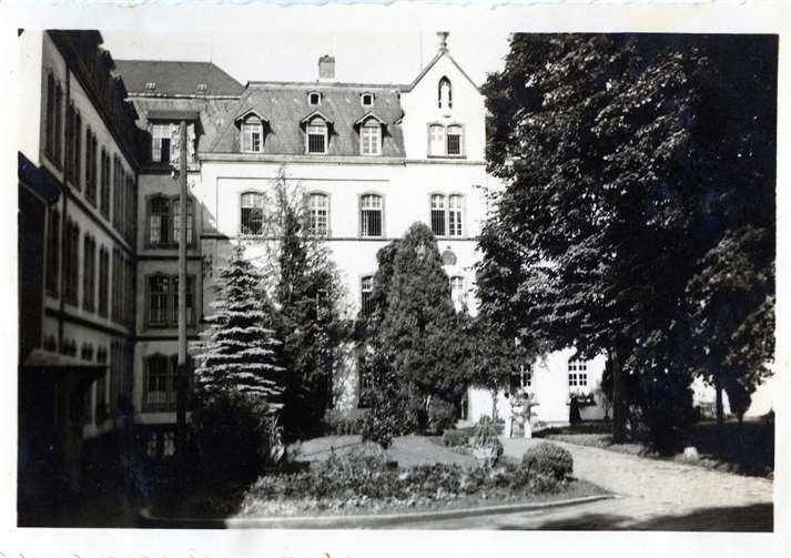 Das „NS-Euthanasie-Programm“ ging auch an den Patienten der damaligen Nervenheil- und Pflegeanstalt der Barmherzigen Brüder in Saffig in den 1940er Jahren nicht spurlos vorüber. In einer Vortragsveranstaltung und einer Ausstellung beleuchtet die Einrichtung gemeinsam mit dem Haus des Erinnerns Mainz und der Gedenkstätte Hadamar eine Zeit, die nicht in Vergessenheit geraten darf. Foto: Archiv der Barmherzigen Brüder Saffig