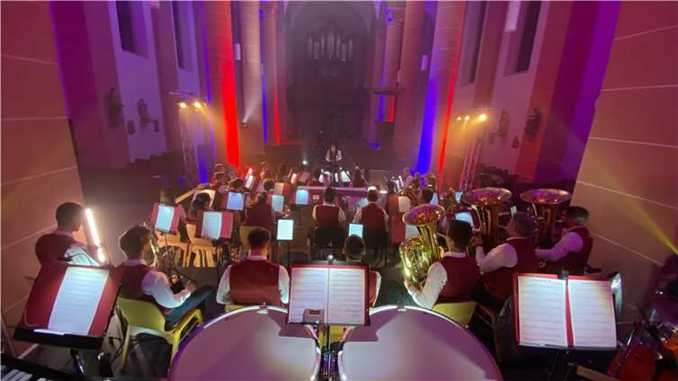 Das Neujahrskonzert findet am am 14. Januar in der Pfarrkirche Dieblich statt. Quelle: Musikverein Löf