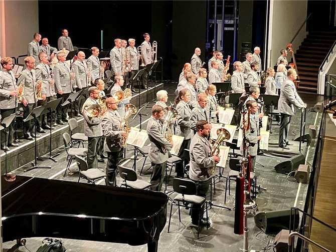 Das Oberkrainer-Ensemble des Heeresmusikkorps sorgt für Highlights.  Foto: Stadt Koblenz/Eva-Marie Schwarzer