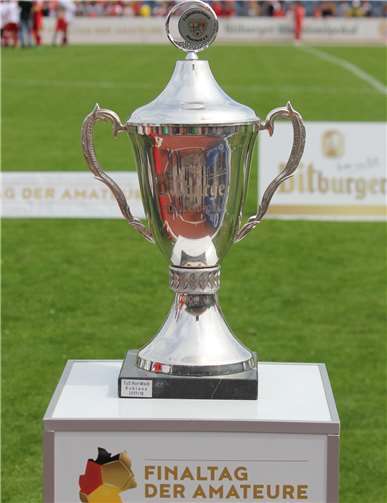 Das Objekt der Begierde. Anfang August startet die Pflichtspielsaison im Fußballverband Rheinland mit der ersten Runde des Rheinland-Pokals. Seit 1954 existiert dieser Wettbewerb, der in der vergangenen Saison mit dem Sieg von Rot-Weiß Koblenz im Stadtderby gegen die TuS endete.TH