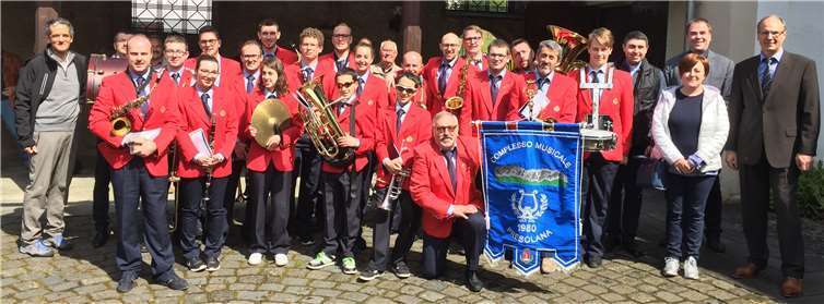 Das Orchester von Castione nach einem Auftritt im Atrium der Pfarrkirche in Adenau 2018. Sergio Rossi ist ganz links auf dem Bild zu sehen. Foto: privat