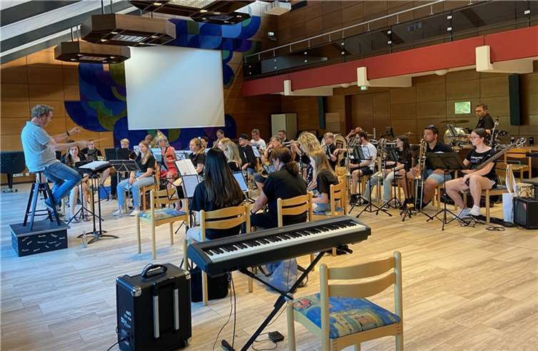 Das Orchester während der Probenarbeit. Quelle: Blasorchester Maischeid & Stebach