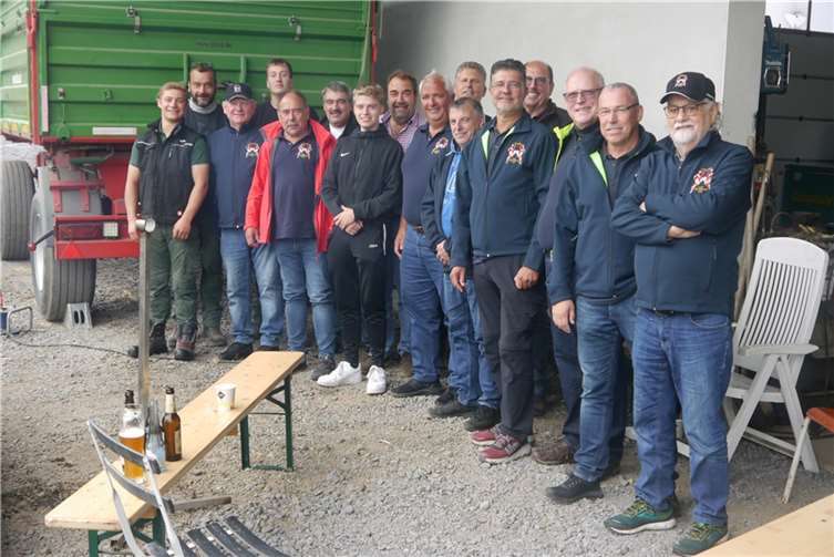 Traditionelles Saugrillen der Studiosen Das Orga Team. Fotos: privat