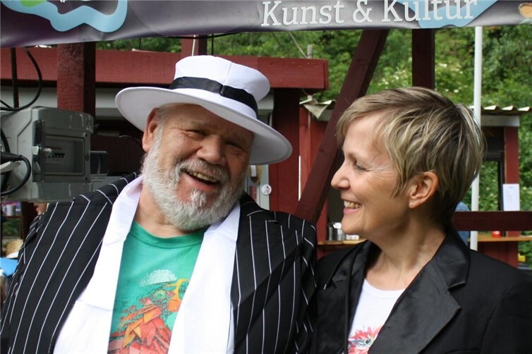Das Organisations- und Moderatorenduo Monika Beck und Dietrich Papp freute sich mit den Gästen über ein tolles Festival.