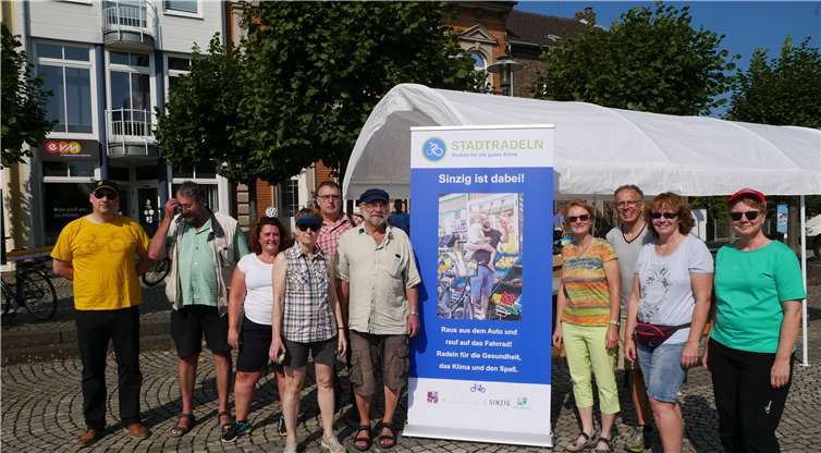 Das Organisationsteam der Fahrrad AG im Bürgerforum und der Stadt Sinzig (Frau Merz) bei der Eröffnungsveranstaltung Stadtradeln 2019. Foto: privat