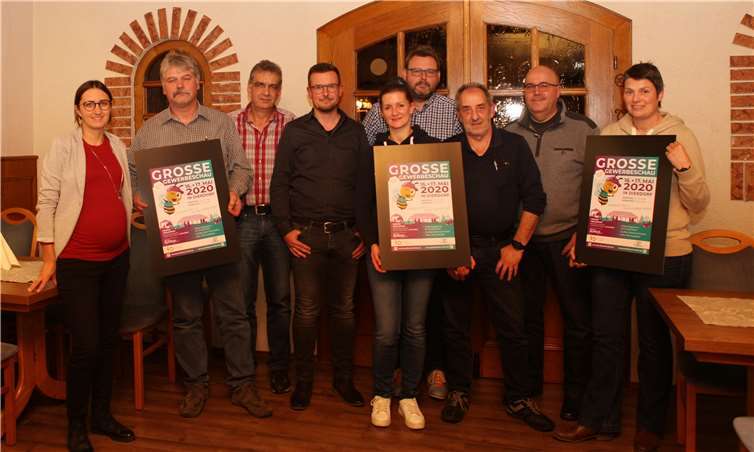 Das Organisationsteam der Gewerbeschau (v.l.): Mona Hermann-Müller, Thomas Lück, Reiner Bachenberg, Tom Kleinmann, Daniela Schlich, Axel Dierdorf, Otto Schlich, Dietmar Neitzert, Katja Ziegler.Foto: privat