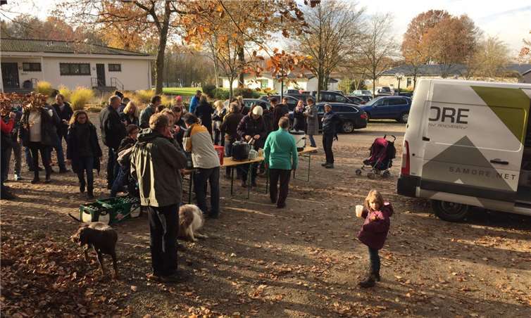 Das Organisationsteam des Vereins sorgte bestens für die Verpflegung der Wanderer während der Wanderung.