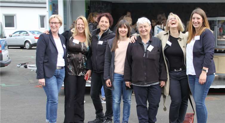 Das Organisatorenteam: (V.l.) Wiebke Birk-Engel,Anna Tiedemann,Heike Peifer,Lena Schmuck, Doris Eyl-Müller, Birgit Blayer und Lena Rott.deb