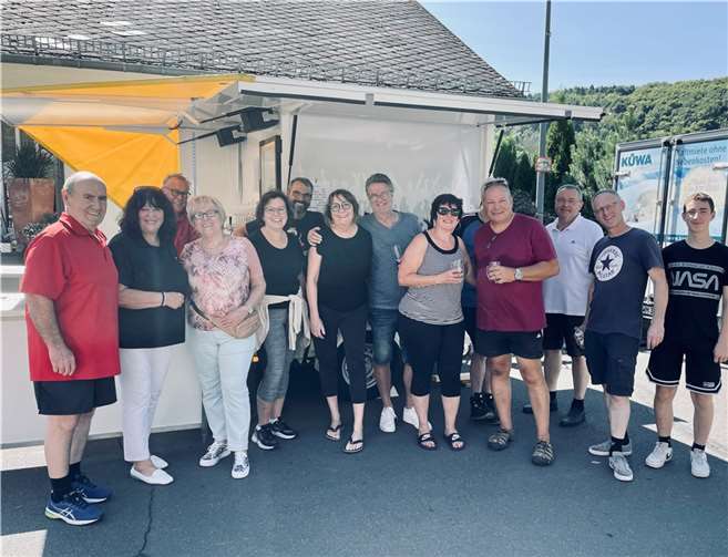 Das Orgateam und viele fleißige Helfer machen die Sonnenhanger Kirmes zu einem besonderen Fest.  Fotos: privat