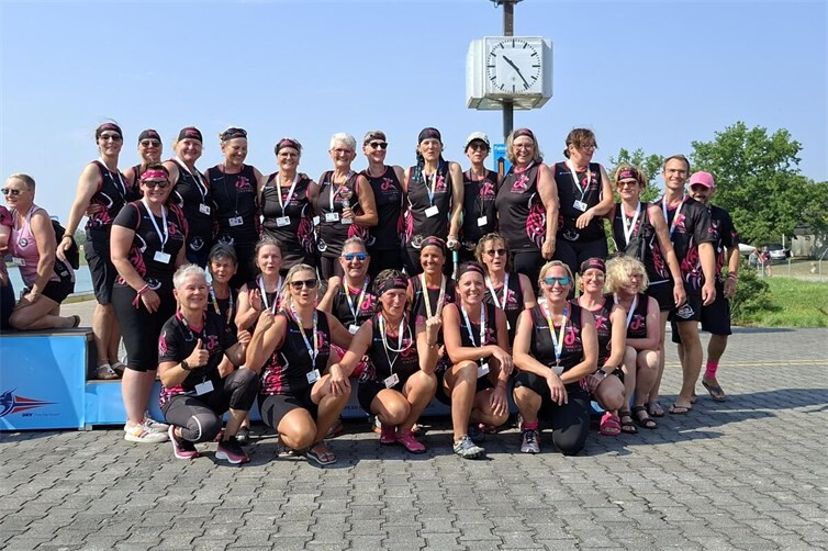 Das Pink Paddler Team.