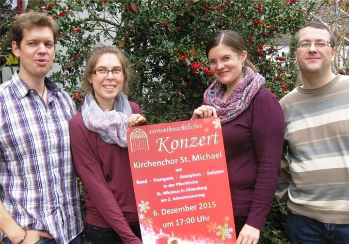 Das Plakat weist bereits auf das anstehende Adventsonzert hin.