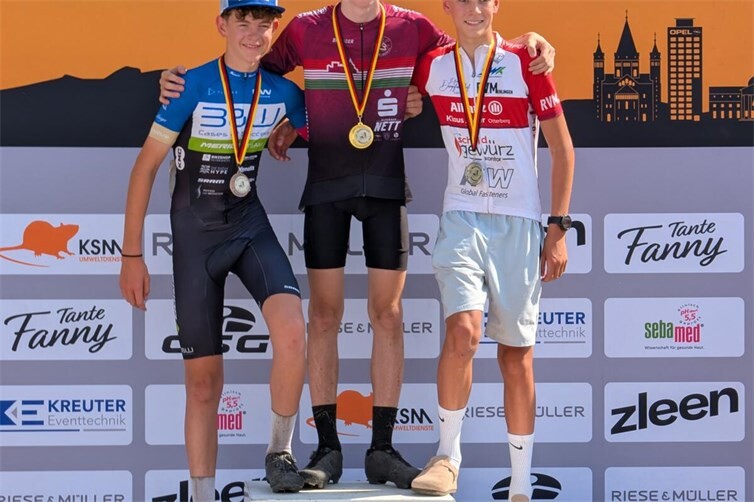 Das Podium der U15-LVM: 1. Robert Büdenbender (RSC Mayen), 2. Hugo Wenzel (RV Mehlingen) , 3. Lukas Müller (RSC Mayen)