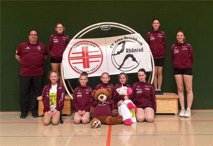 Das Polcher Team: (vorne v.l.n.r.): Emily Huppertz, Anike Jörg, Thea Reitz, Nele Koch und Delilah Wachall; (hinten v.l.n.r.): Dirk Erbele, Joy-Celina Böffgen, Amelie Schönwiese und Leonie Michelle Erbele.  Foto: privat