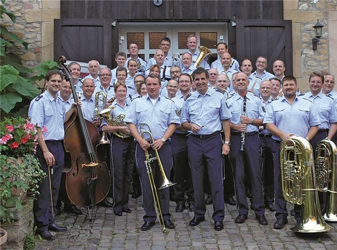 Das Polizeiorchester Rheinland-Pfalz spielt in St. Katharinen. LPO