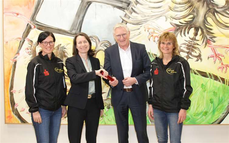 Das Präsidentenamt der LG Kreis Ahrweiler wird auf Landrätin Cornelia Weigand übertragen.  Foto: Marco Seydel