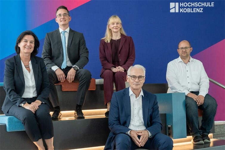 Das Präsidium der Hochschule Koblenz. Von links: Prof. Dr. Antje Liersch, Prof. Dr.-Ing. Daniel Zöller, Prof. Dr. Sibylle Treude, Prof. Dr. Karl Stoffel, Christian Weiß 