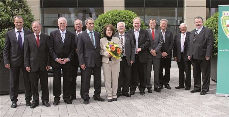 Das Präsidium des Fußballverbandes Rheinland fand sich zum 27. Verbandstag in Bitburg zusammen.privat