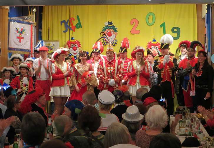 Das Prinzenpaar mit Gefolge begeisterte das Publikum.Foto: privat