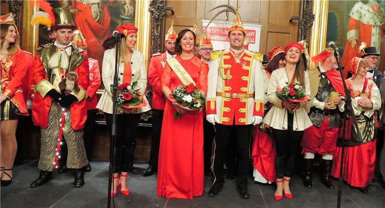 Das Prinzenpaar samt kleinem Hofstaat.