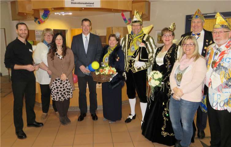 Das Prinzenpaar überraschte die Patienten. Privat