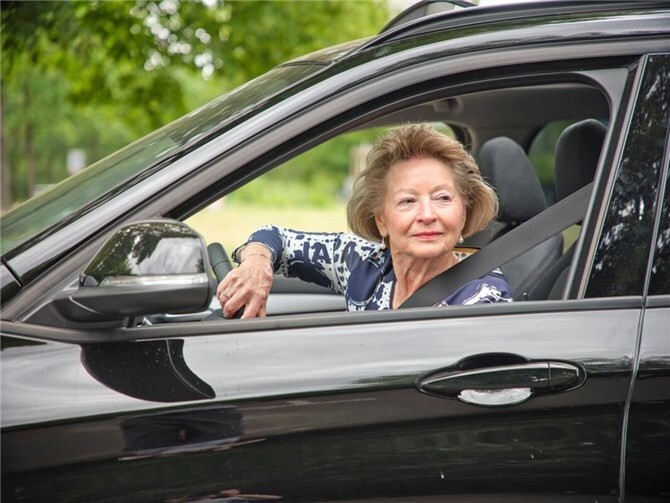 Das Programm „sicher mobil“ soll älteren Menschen Mut machen, sich im Staßenverkehr souverän zu bewegen.