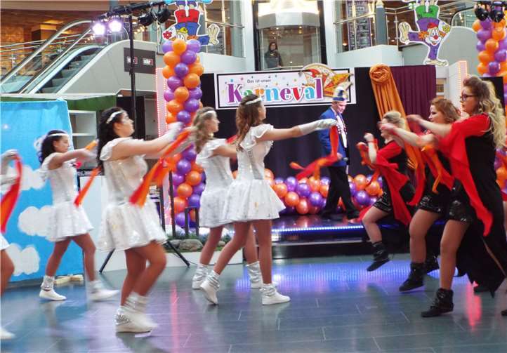 Das Programm verspricht wieder beste närrische Stimmung. Archiv